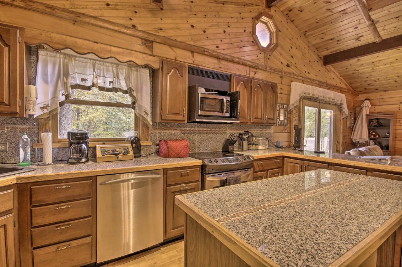 Pet-Friendly Raystown Lakefront Cabin With Bbq Grill Hesston Exterior photo